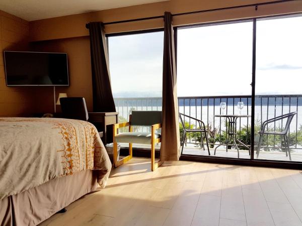 A la foto es mostra l'objecte Above Tide Motel situat a la ciutat de Campbell River.