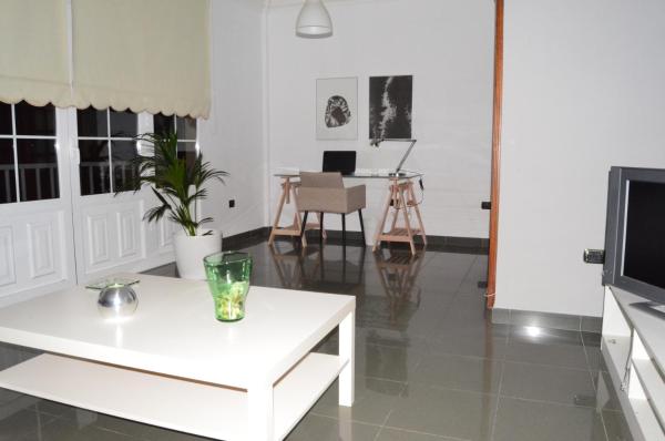A la foto es mostra l'objecte casa paula situat a la ciutat de Arrecife.