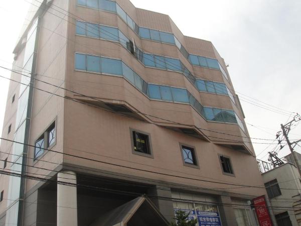 A la foto es mostra l'objecte Hotel New Mogamiya situat a la ciutat de Yamagata.