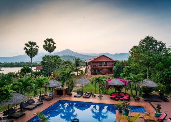 På billedet ses objektet Villa Vedici beliggende i byen Kampot.