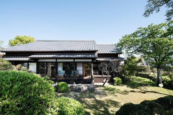 照片显示了位于Nichinan市的Kiraku Obi物件。