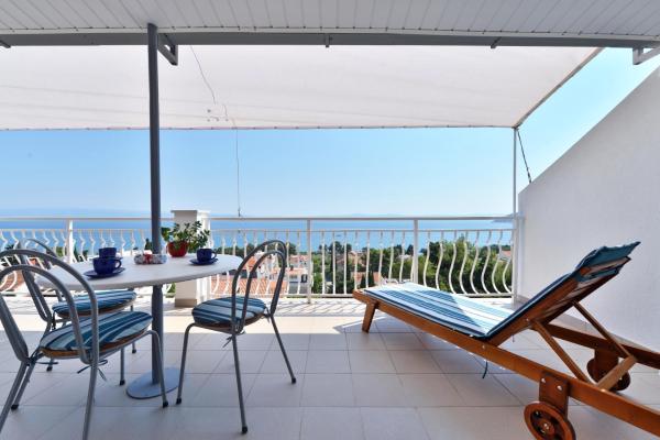 På bildet vises objektet Apartments ANGIE - Marjan Hill som ligger i byen Split.