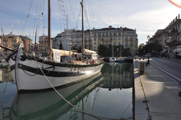 A la foto es mostra l'objecte Hotel Metropole situat a la ciutat de Grado.