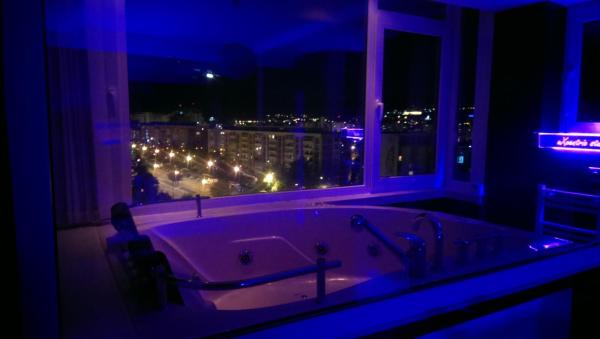 Fotografie 1: Panoramic Studio - Jacuzzi & Parking