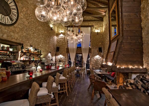 A la foto es mostra l'objecte Teresa Country Lodge situat a la ciutat de Eptalofos.