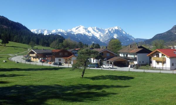Na fotografii je vidět objekt Farchant-Zugspitze nacházející se ve městě Farchant.