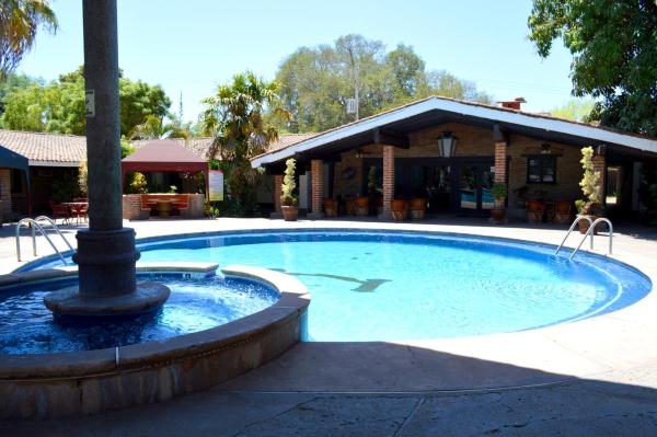 Στη φωτογραφία φαίνεται το αντικείμενο Hotel El Rancho που βρίσκεται στην πόλη Navojoa.