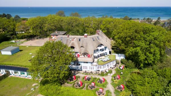 A la foto es mostra l'objecte Romantik Hotel Fischerwiege situat a la ciutat de Ahrenshoop.