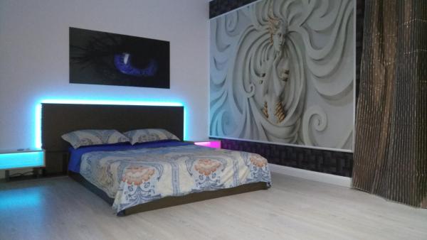 The photo shows the Hello Villa located in the city of Lupeasca.