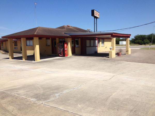 En la foto se muestra el objeto Luxury Inn ubicado en la ciudad de Mathis.