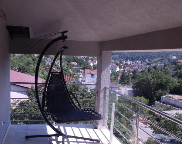 Na fotografii je vidět objekt Apartment Tonka nacházející se ve městě Zaton.