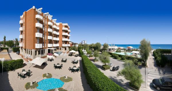 På billedet ses objektet Hotel Continental Fano beliggende i byen Fano.