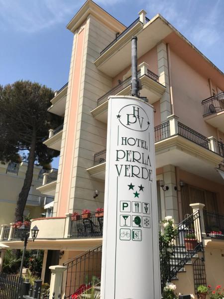 A la foto es mostra l'objecte Hotel Perla Verde situat a la ciutat de Rímini.