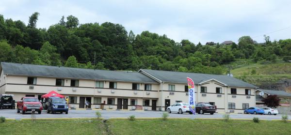 Nella foto è visibile l'oggetto American Elite Inn situato nella città di Ary.