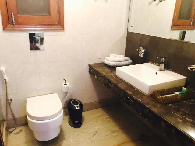 Skylink Suites Bed & Breakfast