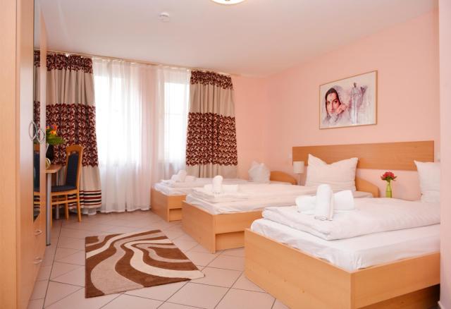 Crown Hotel