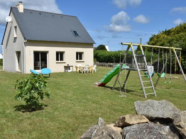 Luxurious Holiday Home in Plouhinec near Sea