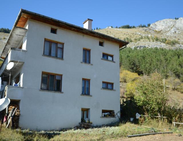 Kristal Guest House