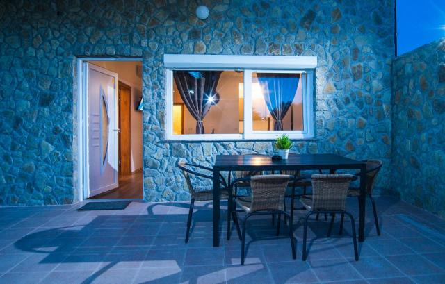 Black Queen Guesthouse