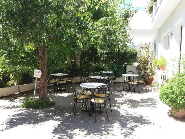Heracles Hotel