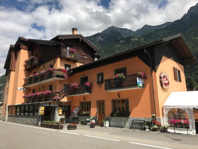 Albergo Ristorante Pizzeria DEL PONTE