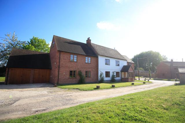 Three Ways Farmhouse B&B