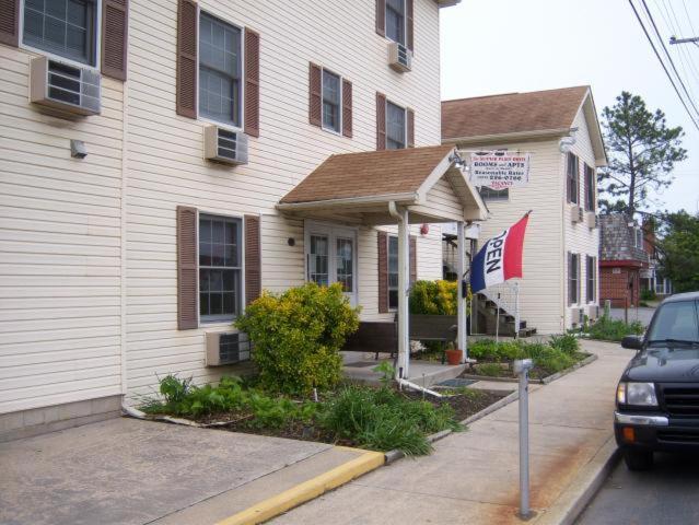 Summer Place Hotel