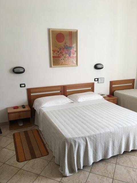 Hotel Dora