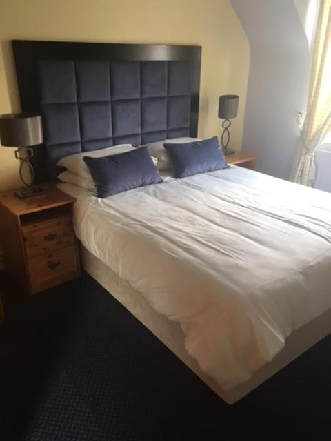 Keanes of Curraheen, Bar, Restaurant & Accommodation