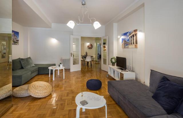 Elite Downtown Central 5th Floor Apartment