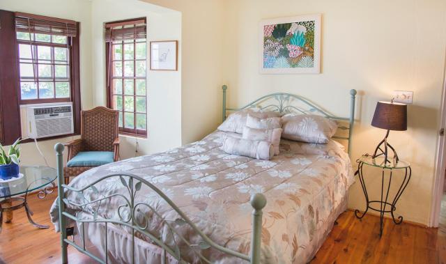 Frognal Apartment