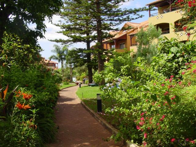 Pestana Village Garden Hotel