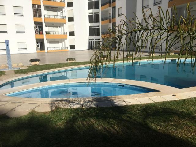 Quiet apartment overlooking the swimming pool