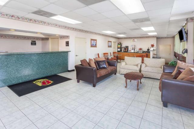 Super 8 by Wyndham Manassas