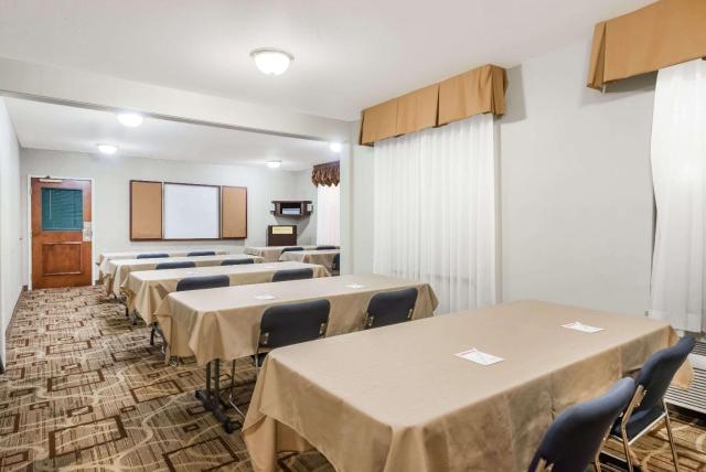 Hawthorn Extended Stay by Wyndham Seville