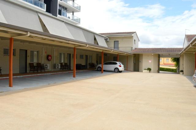 Mid City Motor Inn
