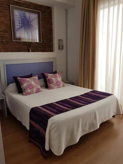 Hotel y Apartamentos Doña Lola