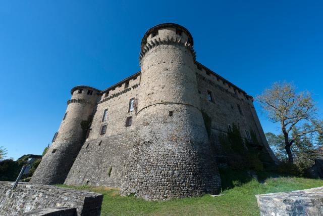Castello Di Compiano Hotel Relais Museum