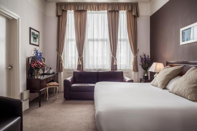 OYO Devonshire Park Hotel