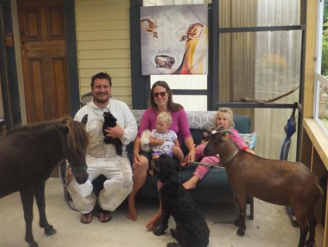 Little Paradise & Petting Farm