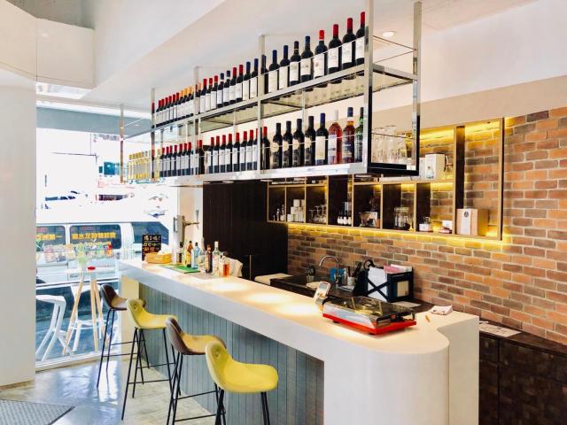 Single Inn-Kaohsiung Station