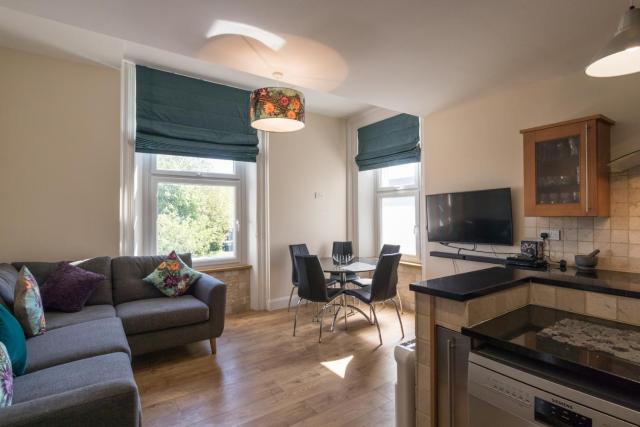 Kingsway Apartment