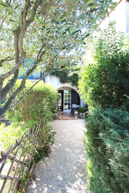 Saint-Tropez walking distance, sea view house
