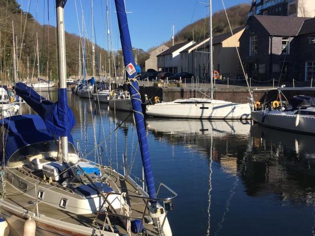 Stunning House in Felinheli Marina