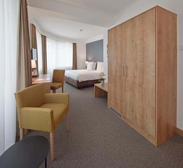 City Hotel