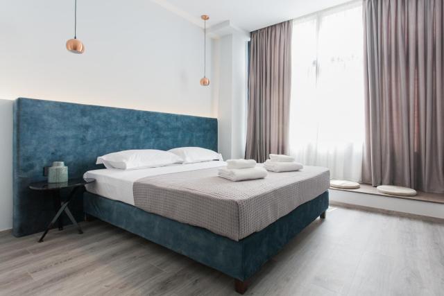 Enattica Monastiraki Living