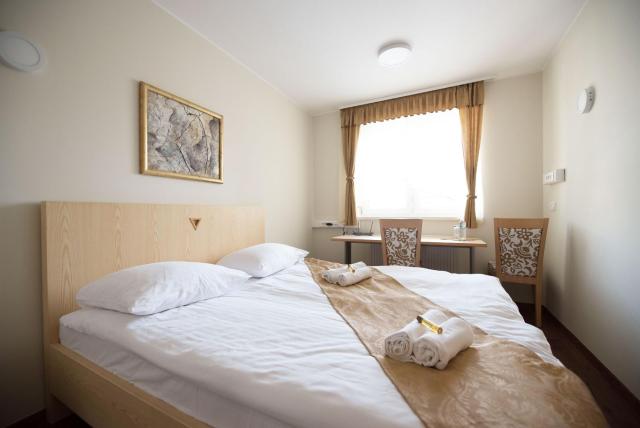 S Hotel - Simple City Centre Stay