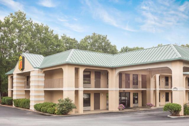 Super 8 by Wyndham Lithonia