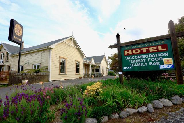 Karamea Hotel