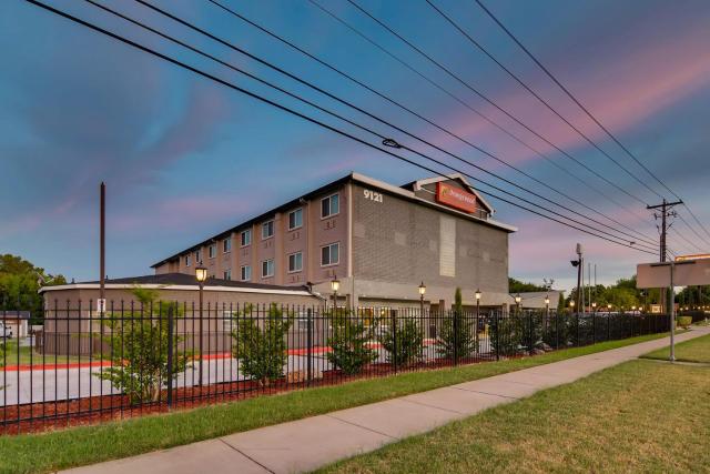 Orangewood Inn and Suites Midtown